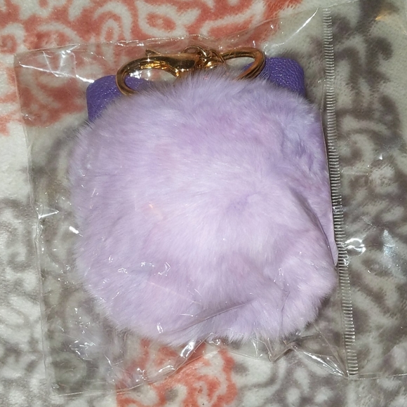 Pom pom keychain - Picture 3 of 5